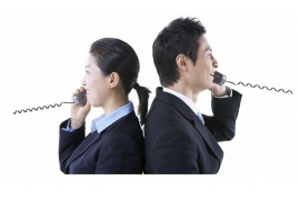 债务人住进讨债人家里：法律与人性的冲突
